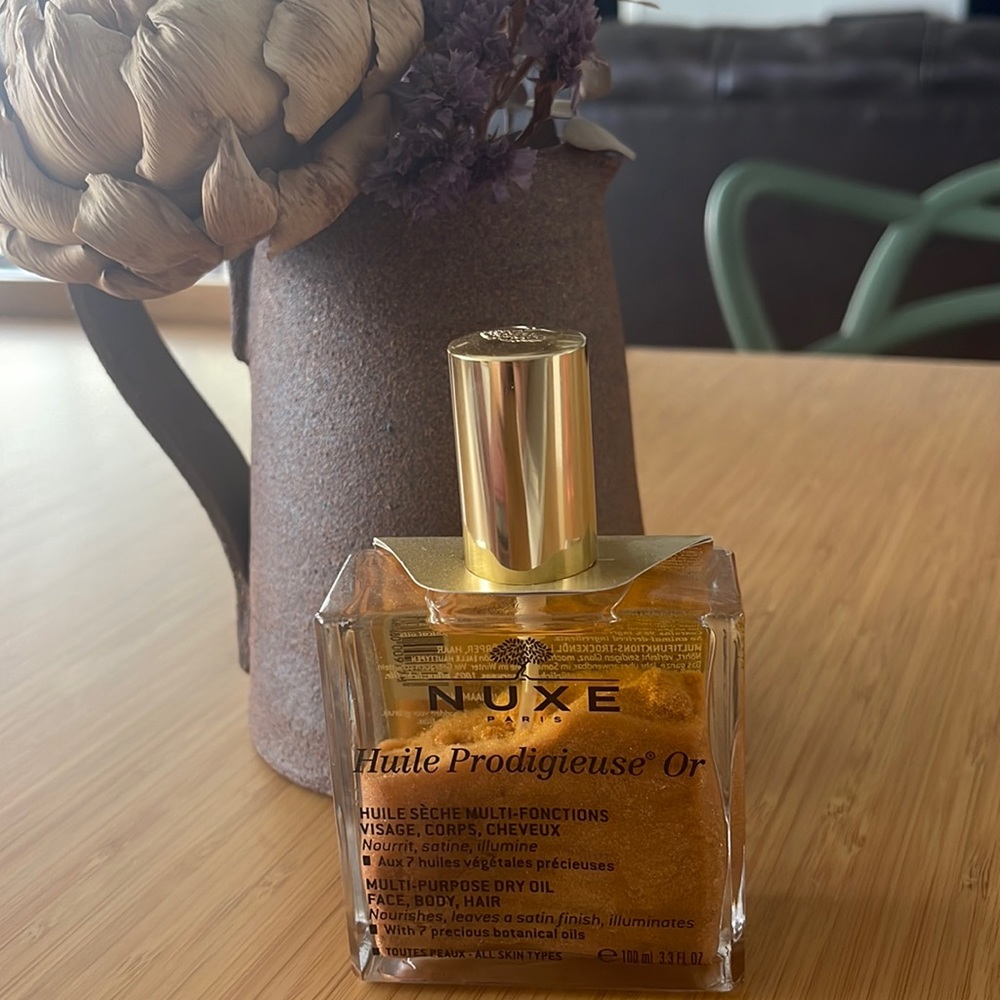 Simmering Nuxe multi purpose dry oil face body and hair. 100ml 3.3 fl oz.